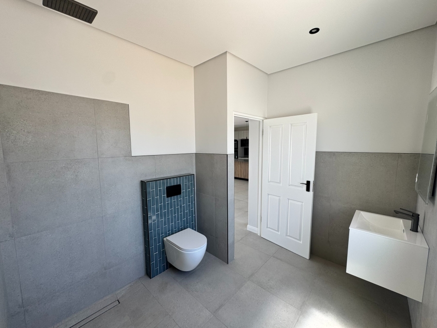 4 Bedroom Property for Sale in Sandown Western Cape